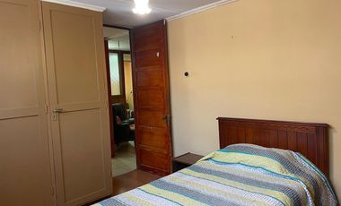 EXCELENTE CASA PARA 3 ESTUDIANTES  AMPLIO TERRENO COMPARTIDO