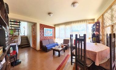 Casa en venta c/ estacionamiento en Plaza Vespucio