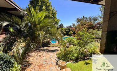 Casa en venta c/ estacionamiento en San Pedro de la Paz