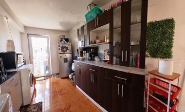 Casa en venta c/ estacionamiento en La Granja Sur