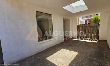 ARRIENDO CASA 3D3B2E  CONDOMINIO MIRAFLORES  782 PEÑAFLOR