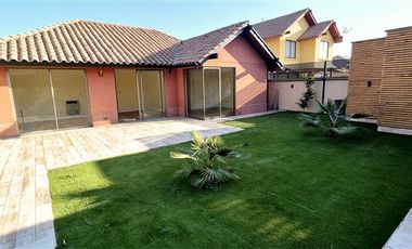 Casa en Venta en Condominio Ayres de Chicureo
