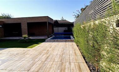 Casa en Venta en Condominio Ayres de Chicureo