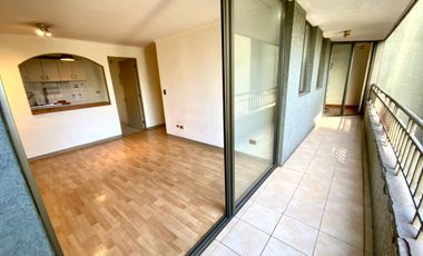 Arriendo Dpto. 2D amplios cocina semi integrada y terraza.