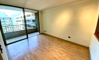 Arriendo Dpto. 2D amplios cocina semi integrada y terraza.