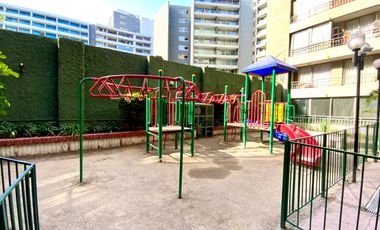 Arriendo Dpto. 2D amplios cocina semi integrada y terraza.