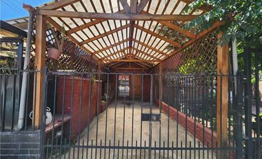 Casa Conjunto Juan Pablo II - 2D+1B+1E