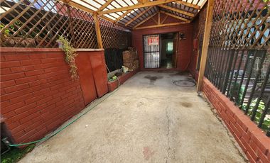 Casa Conjunto Juan Pablo II - 2D+1B+1E