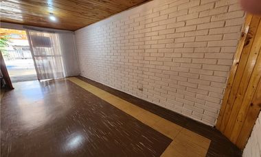 Casa Conjunto Juan Pablo II - 2D+1B+1E