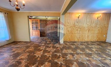 Se Arrienda sólida casa en Olmué