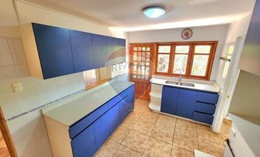 Se Arrienda sólida casa en Olmué