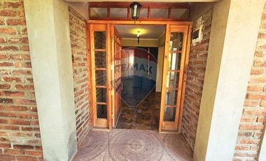 Se Arrienda sólida casa en Olmué