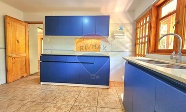 Se Arrienda sólida casa en Olmué