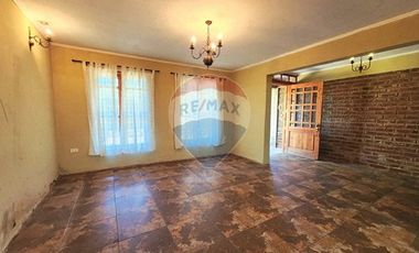 Se Arrienda sólida casa en Olmué