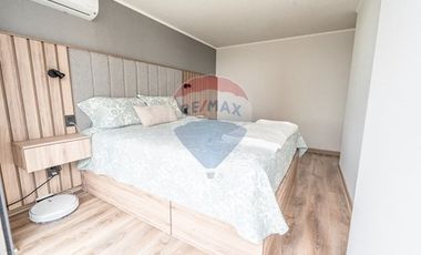 SEMI NUEVO - NO NECESITA REMODELACIONES!