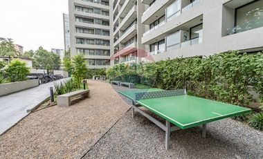 SEMI NUEVO - NO NECESITA REMODELACIONES!