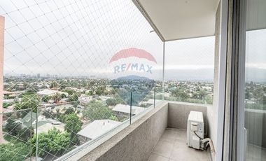 SEMI NUEVO - NO NECESITA REMODELACIONES!