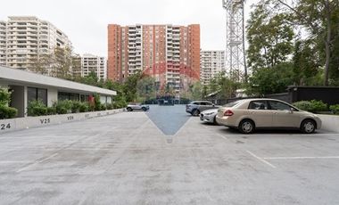 SEMI NUEVO - NO NECESITA REMODELACIONES!