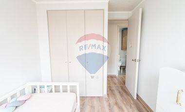 SEMI NUEVO - NO NECESITA REMODELACIONES!