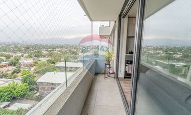 SEMI NUEVO - NO NECESITA REMODELACIONES!