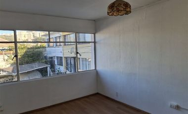 Casa en Arriendo en Barros arana esquina camino real