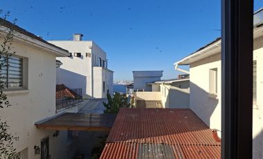 Casa en Arriendo en Barros arana esquina camino real