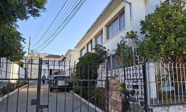 Casa en Arriendo en Barros arana esquina camino real