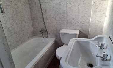 Casa en Arriendo en Barros arana esquina camino real