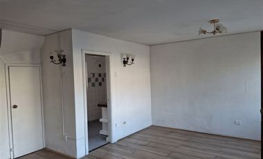 Casa en Arriendo en Barros arana esquina camino real