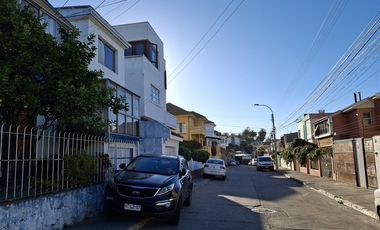 Casa en Arriendo en Barros arana esquina camino real