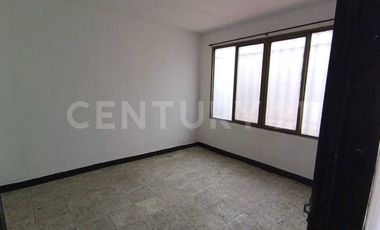 SE AQUILA CASA BARRIO ALFONSO LOPEZ ORIENTE CALI