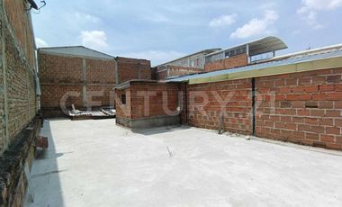 SE AQUILA CASA BARRIO ALFONSO LOPEZ ORIENTE CALI