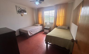 Casa Venta Cerca Plaza de Armas Pisco 3 pisos 9 dormitorios 8 baños amoblada A.C. 220 m2