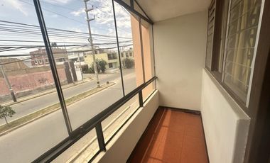 Casa Venta Cerca Plaza de Armas Pisco 3 pisos 9 dormitorios 8 baños amoblada A.C. 220 m2