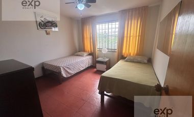 Casa Venta Cerca Plaza de Armas Pisco 3 pisos 9 dormitorios 8 baños amoblada A.C. 220 m2