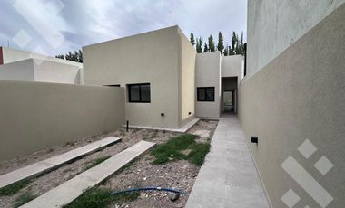 En Alquiler | PH de 2 dormitorios | Altos de Alberdi, Plottier