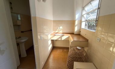 Casa Quinta de 6 ambientes en Tigre, gran parque, con pileta.