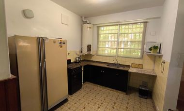 Casa Quinta de 6 ambientes en Tigre, gran parque, con pileta.