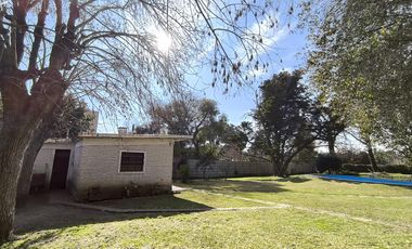Casa Quinta de 6 ambientes en Tigre, gran parque, con pileta.