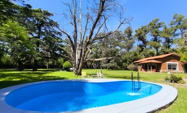 Casa Quinta de 6 ambientes en Tigre, gran parque, con pileta.