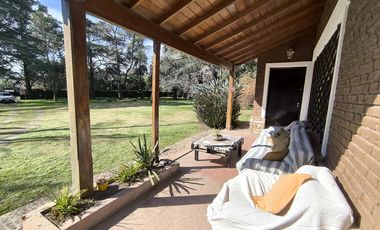 Casa Quinta de 6 ambientes en Tigre, gran parque, con pileta.