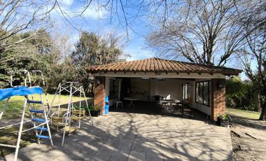 Casa Quinta de 6 ambientes en Tigre, gran parque, con pileta.