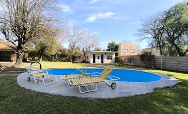 Casa Quinta de 6 ambientes en Tigre, gran parque, con pileta.