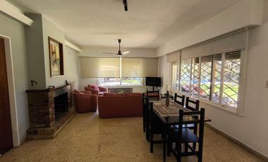Casa Quinta de 6 ambientes en Tigre, gran parque, con pileta.