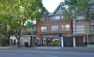 OLIVOS.  Local Comercial y Vivienda  con Entradas Independientes  .