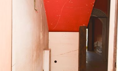 OLIVOS.  Local Comercial y Vivienda  con Entradas Independientes  .