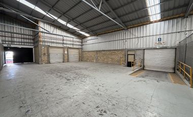 Nave Industrial de 2,677 m² en PIVA + 503 m² área exterior