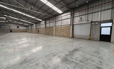 Nave Industrial de 2,677 m² en PIVA + 503 m² área exterior