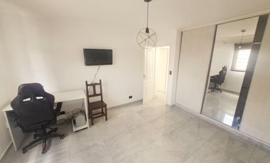 VENTA CASA 3 AMBIENTES PATIO GARAGE