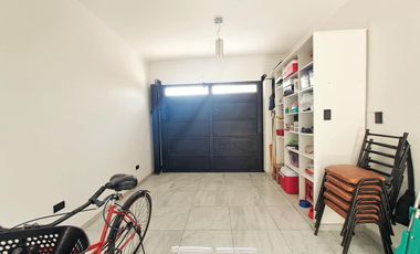 VENTA CASA 3 AMBIENTES PATIO GARAGE